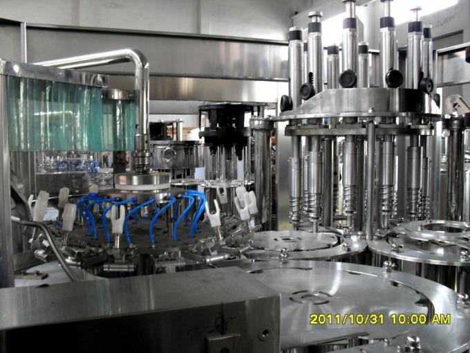 Fruit Juice Processing Production Line de 6000BPH Juice Beverage Hot Filling Machine 0
