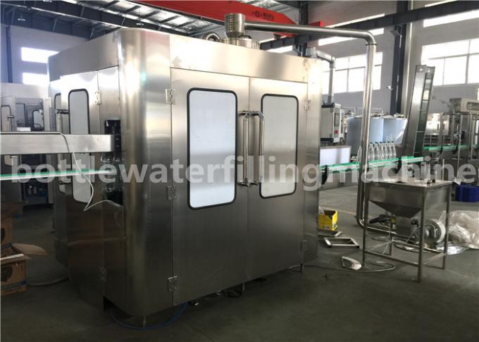 Cokéfiez la chaîne de production de machine de remplissage de boissons de kola/eau de seltz/usine carbonatées 0