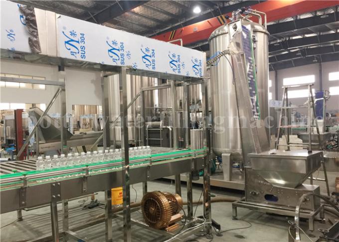 Machine de remplissage carbonatée par bouteille de boissons d'animal familier, machine remplissante et de capsulage de l'eau de seltz 2
