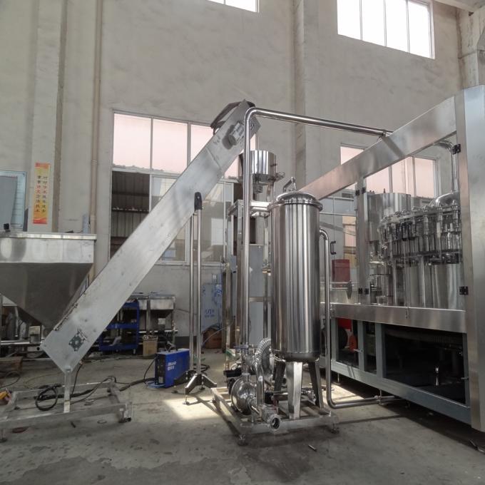 Machine de remplissage de bouteilles en plastique de l'eau avec l'acier inoxydable du SUS 304 de catégorie comestible 3