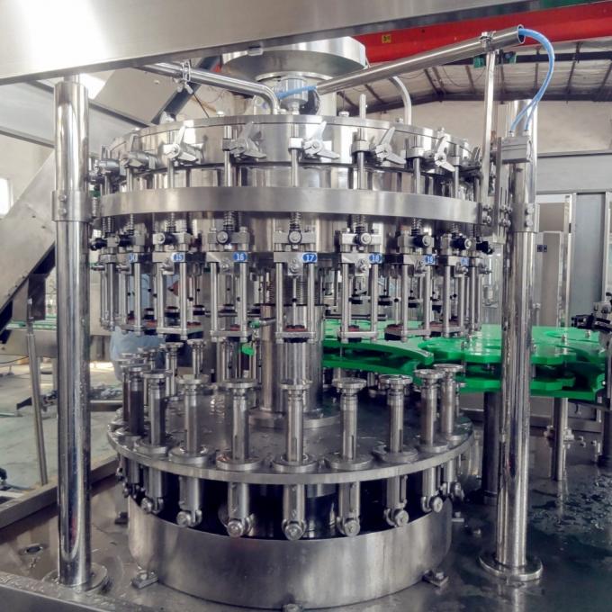 2016 nouvelles bières de distributeur automatique de conception/ont carbonaté la machine de remplissage de boisson pour la petite usine