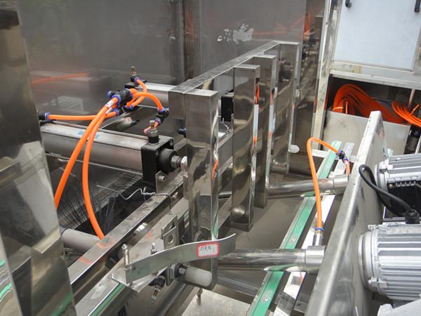 Basse consommation d'électricité électrique de machine de remplissage de l'eau de 5 gallons conduit 2