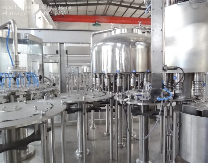 machine de remplissage de bouteilles liquide pure automatique de 3-In-1 Monoblock pour la production de jus de fruit 1
