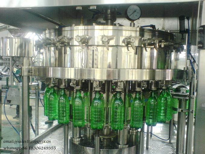 La bouteille rotatoire automatique a carbonaté la machine de remplissage de boissons/la chaîne de production boisson non alcoolisée 3