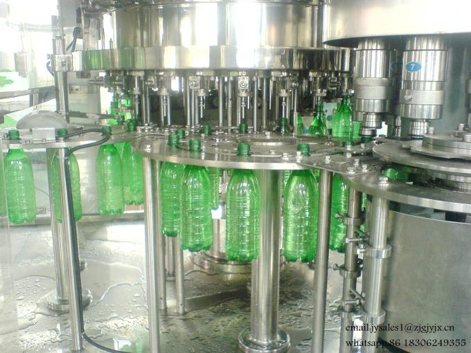 La bouteille rotatoire automatique a carbonaté la machine de remplissage de boissons/la chaîne de production boisson non alcoolisée 4