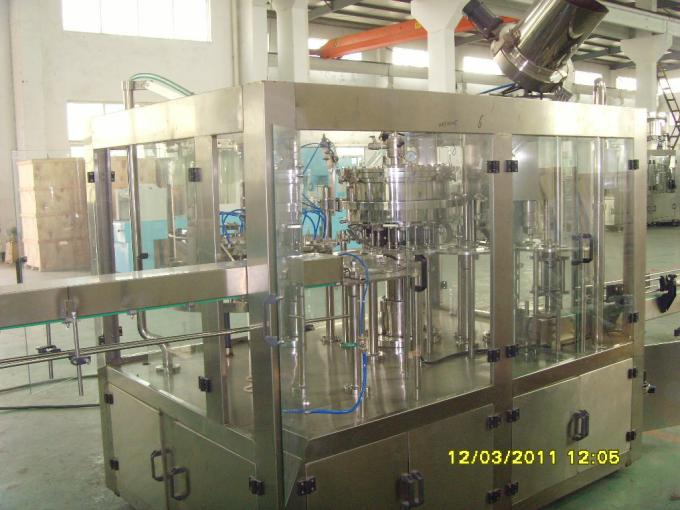 Machine de remplissage automatique de vin mousseux/eau avec 6000BPH, machine de l'eau de scintillement 1
