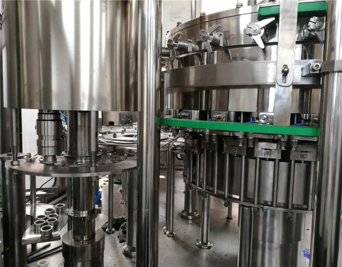 Matériel carbonaté automatique de la machine de remplissage de boissons de l'eau de scintillement de bouteille en verre SUS304 4
