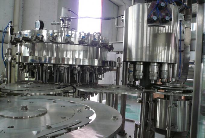 Équipement accomplissez de boissons de remplissage jus carbonaté de machine/de mise en bouteilles 2