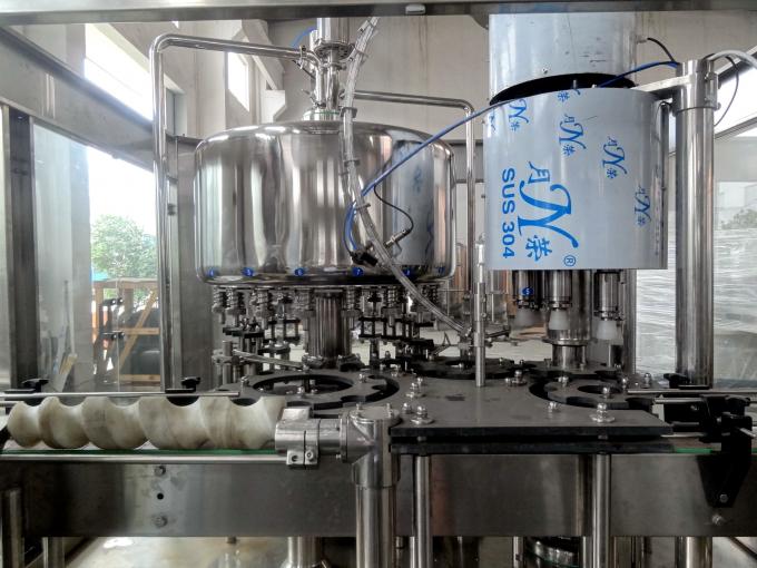 6.68kw a épuré le remplissage de bouteilles en verre de lait et la machine 2 in-1 de capsulage pour la petite usine 0