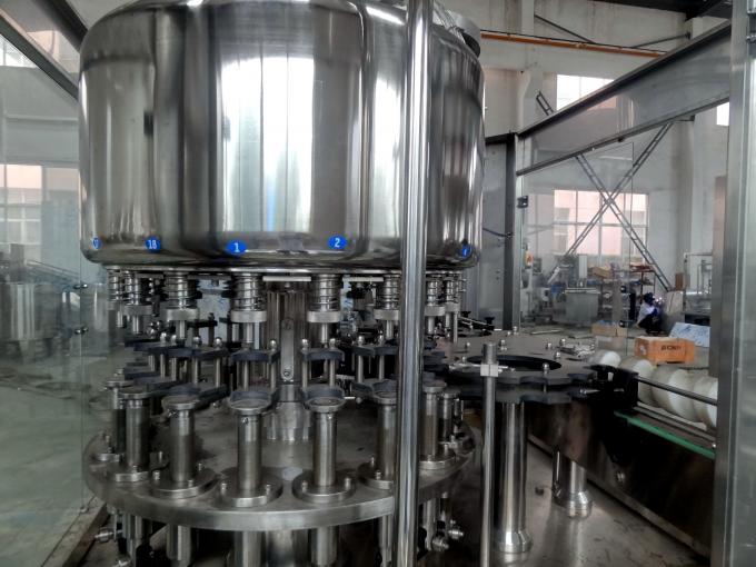 6.68kw a épuré le remplissage de bouteilles en verre de lait et la machine 2 in-1 de capsulage pour la petite usine 1