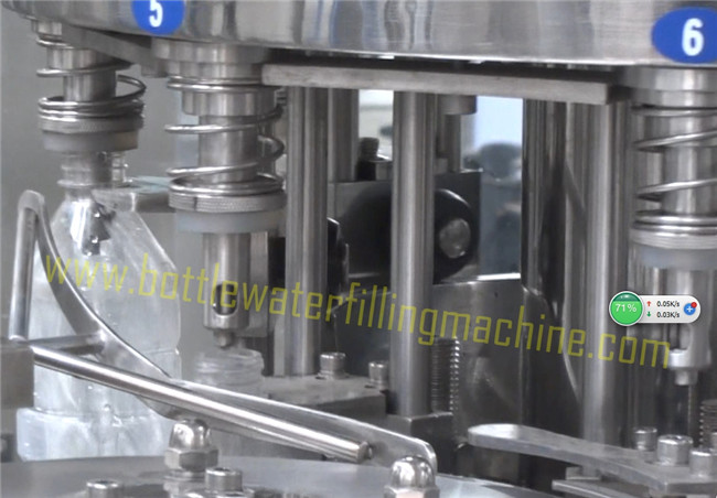 usine de mise en bouteilles de l'eau de 3000bph Monoblock, machine de remplissage de l'eau minérale 1