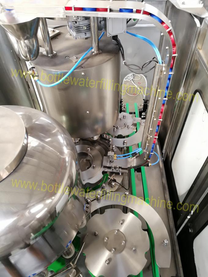 Machine de remplissage de bouteilles de l'eau de contrôle de PLC + de HMI/capsuleur automatique de bouteille 2
