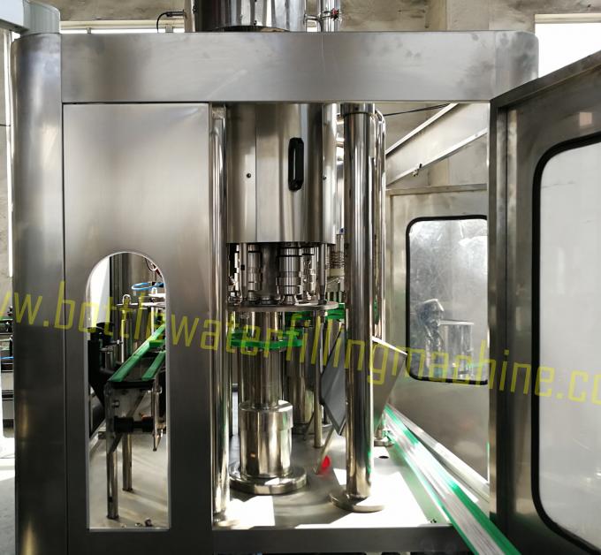 machine de remplissage de bouteilles de l'eau 4000BPH petite, remplisseur en plastique de bouteille 2