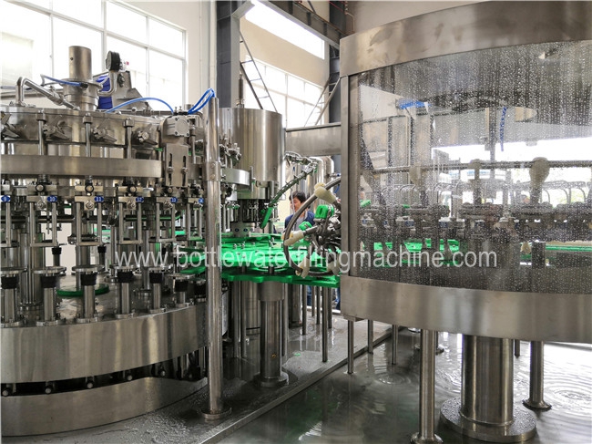 Ligne de étiquetage remplissante assaisonnée de lavage des bouteilles en verre d'eau de machine de carbonation 0