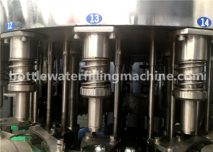 La machine de remplissage de bouteilles en plastique de Monoblock 5L a distillé l'usine de mise en bouteilles d'eau potable 0