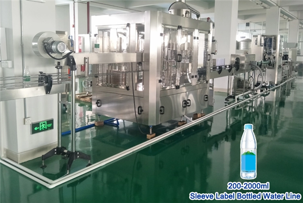 A - La pleine chaîne de production complète de l'eau de Z incluent la machine de remplissage de l'eau/l'équipement emballage de l'eau 0