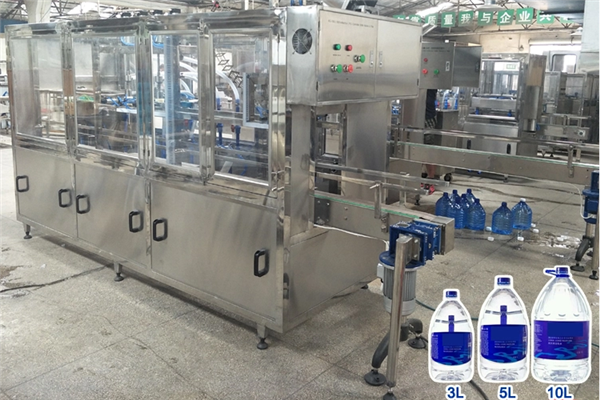 A - La pleine chaîne de production complète de l'eau de Z incluent la machine de remplissage de l'eau/l'équipement emballage de l'eau 4