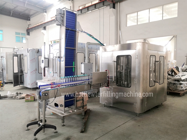 Machine de remplissage de bouteilles à grande vitesse de la gravité 500ml de 4000BPH Multihead 0