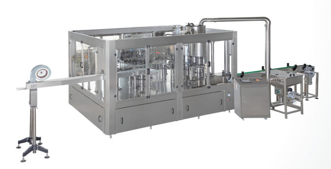 Machine de remplissage de bouteilles de l'eau de SUS304 CGFB18-18-18-6 6000BPH 0