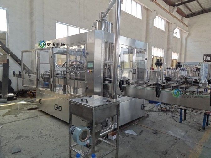 Machine de remplissage de bouteilles de l'eau, chaîne de production de l'eau minérale, usine de mise en bouteilles 1
