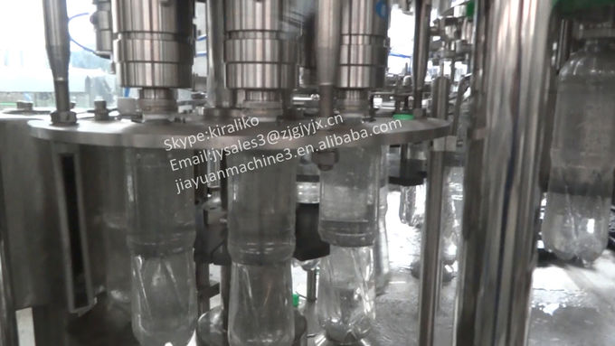 Le remplissage et le cachetage de Bevarage de gaz de jus de l'eau minérale usinent/machines de remplissage liquides 3